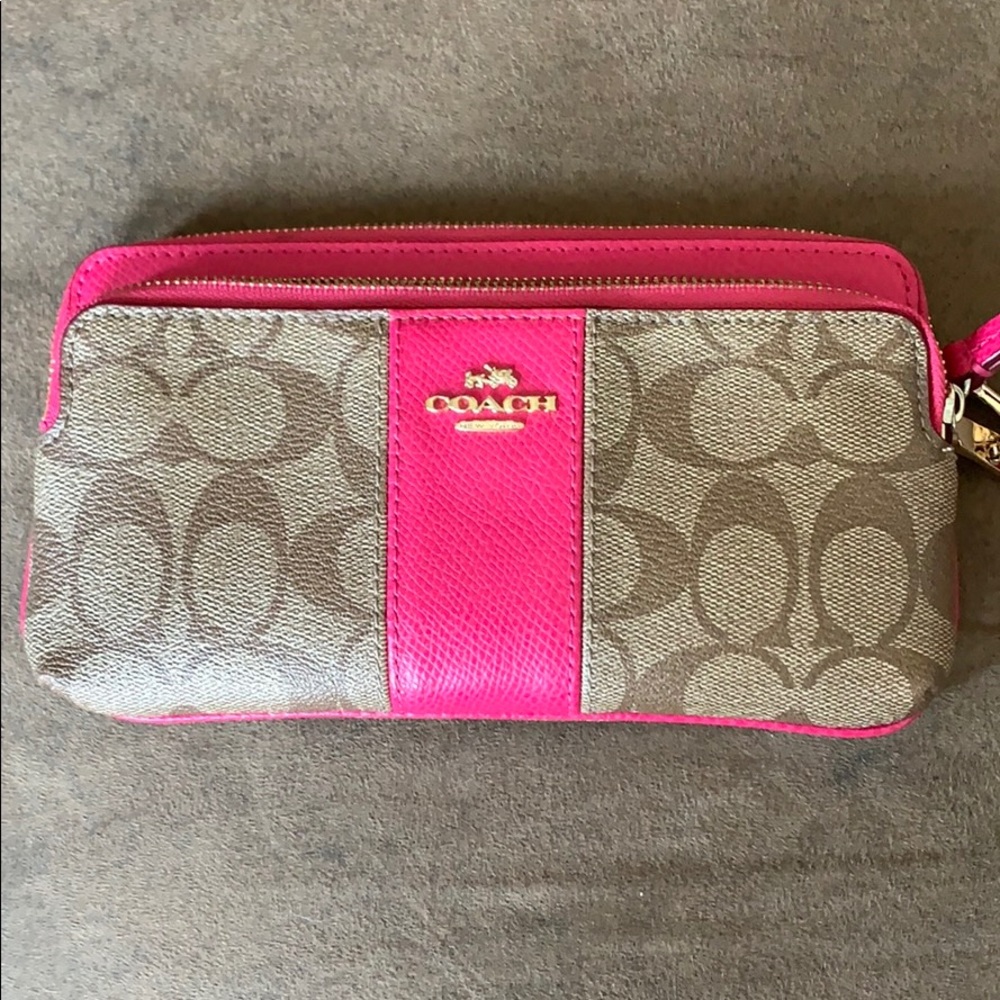 EUC Coach leather wristlet wallet
